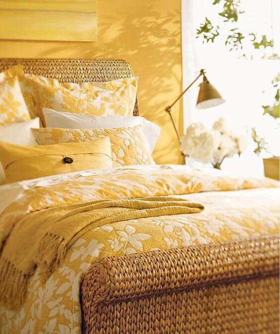 Warna cat kamar tidur romantis kuning