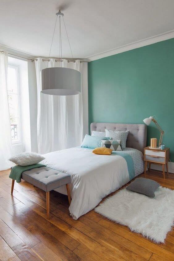 kombinasi Warna cat kamar tidur romantis-putih hijau