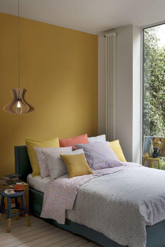 kombinasi Warna cat kamar tidur romantis-putih kuning
