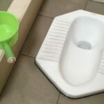 Cara Mengatasi WC Jongkok Mampet
