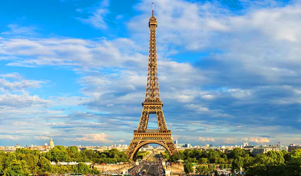 Best 25 End of year tourist attractions in France